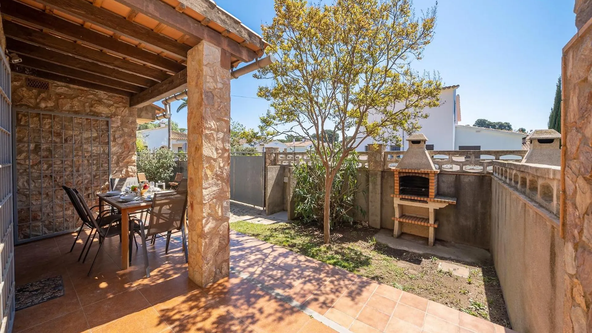 6-Bedroom Villa In L' Escala